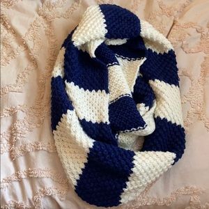 Infinity scarf